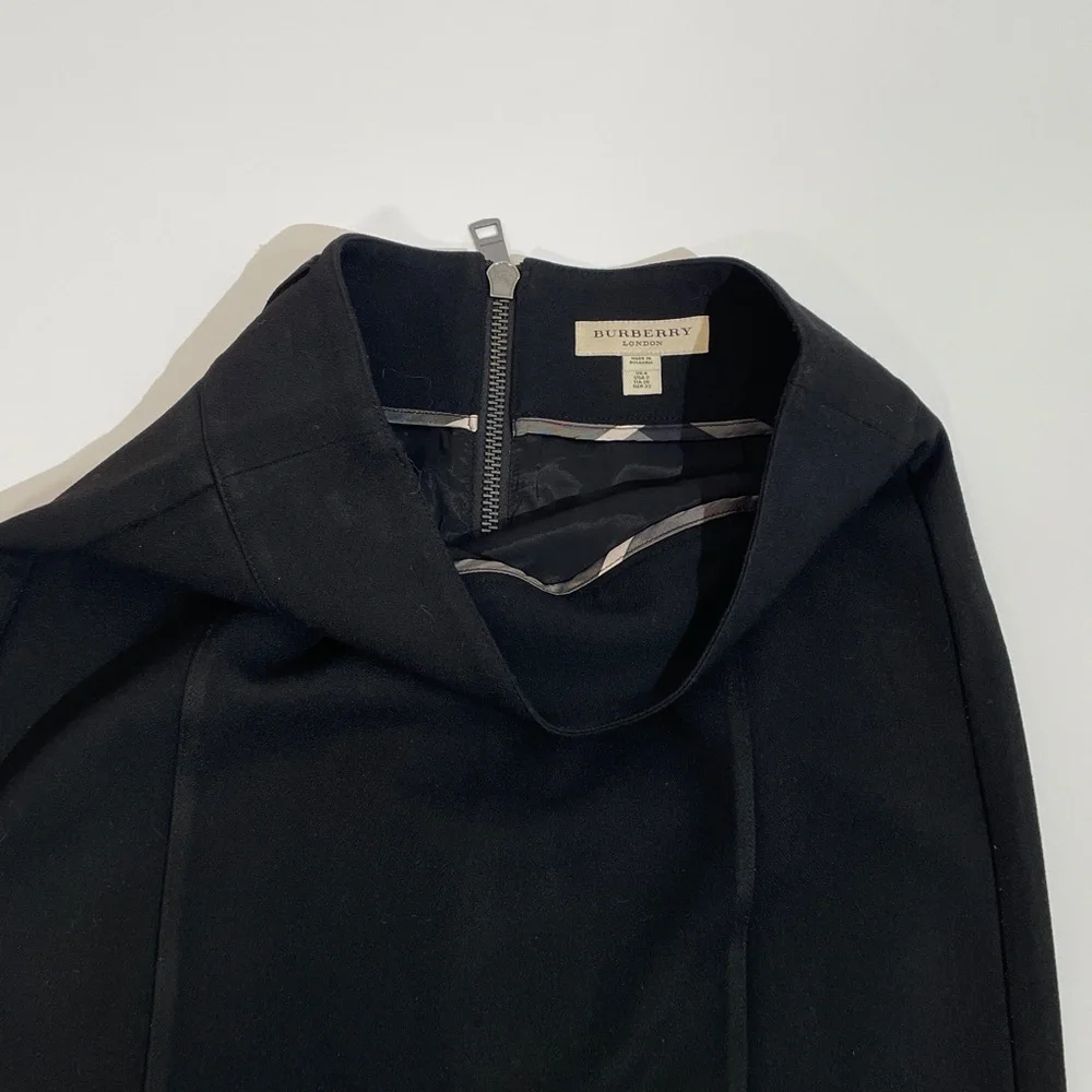 Burberry London Pencil Skirt Size 2 Black Lined EUC